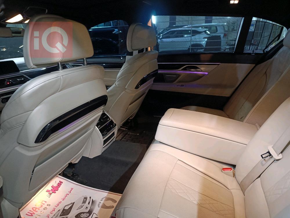 بي ام دبليو الفئة 7